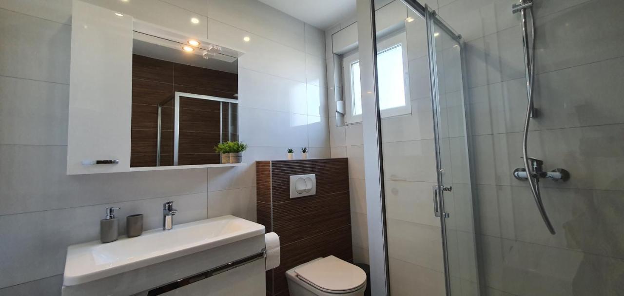 Seahorse Luxury Apartment With Pool And Sea View Novalja Eksteriør bilde