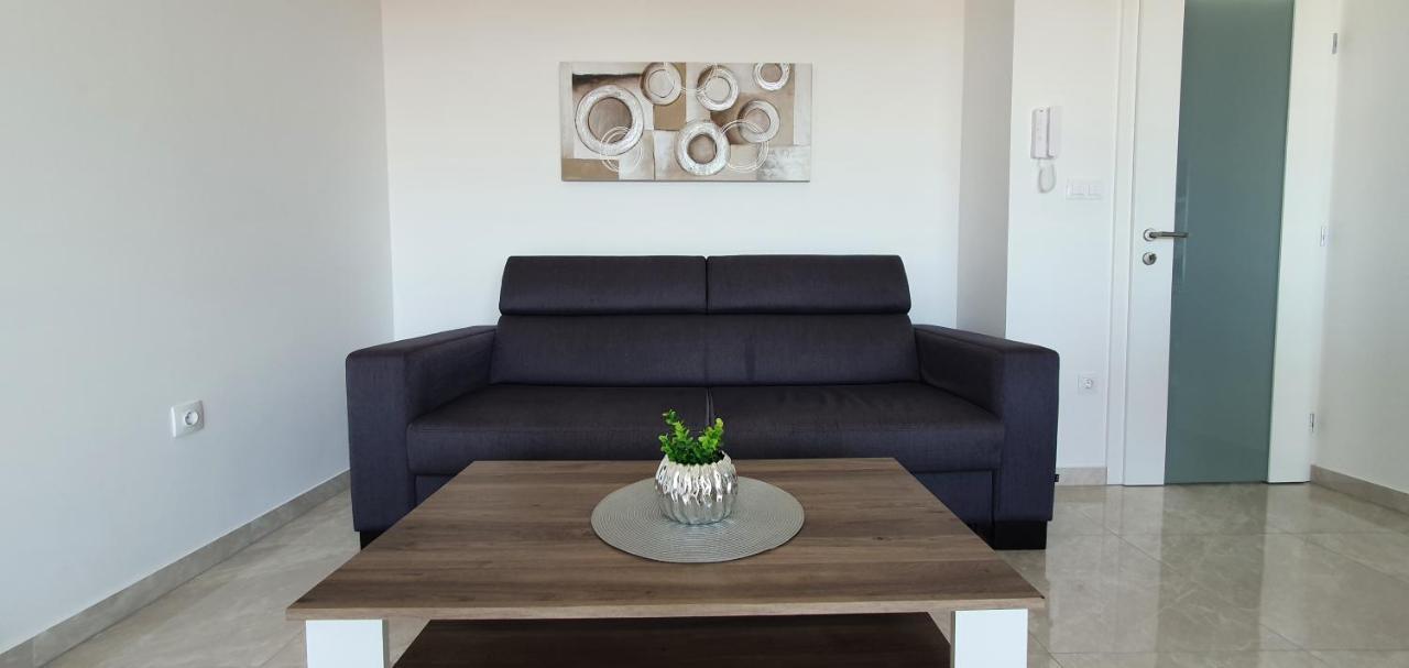 Seahorse Luxury Apartment With Pool And Sea View Novalja Eksteriør bilde