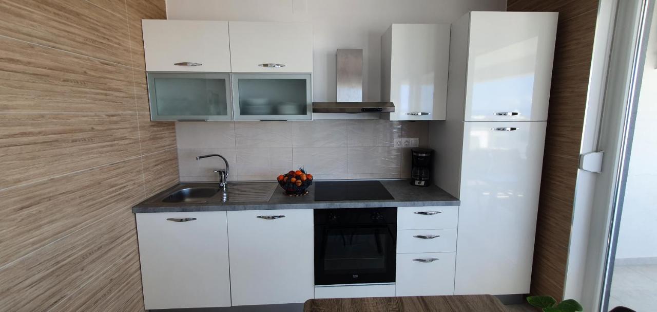 Seahorse Luxury Apartment With Pool And Sea View Novalja Eksteriør bilde